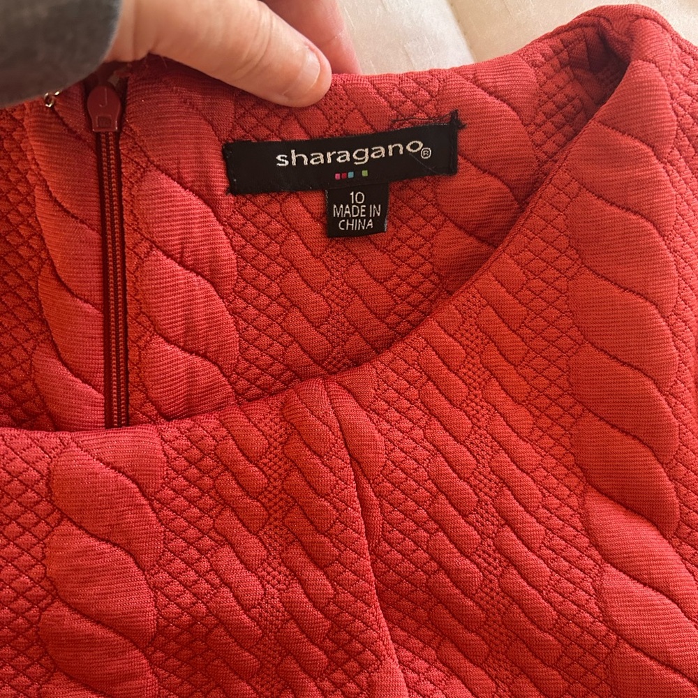 Sharagano Women's Red Quilted Textured 3/4 Sleeve Shift Dress with Pockets 10 - Picture 7 of 8